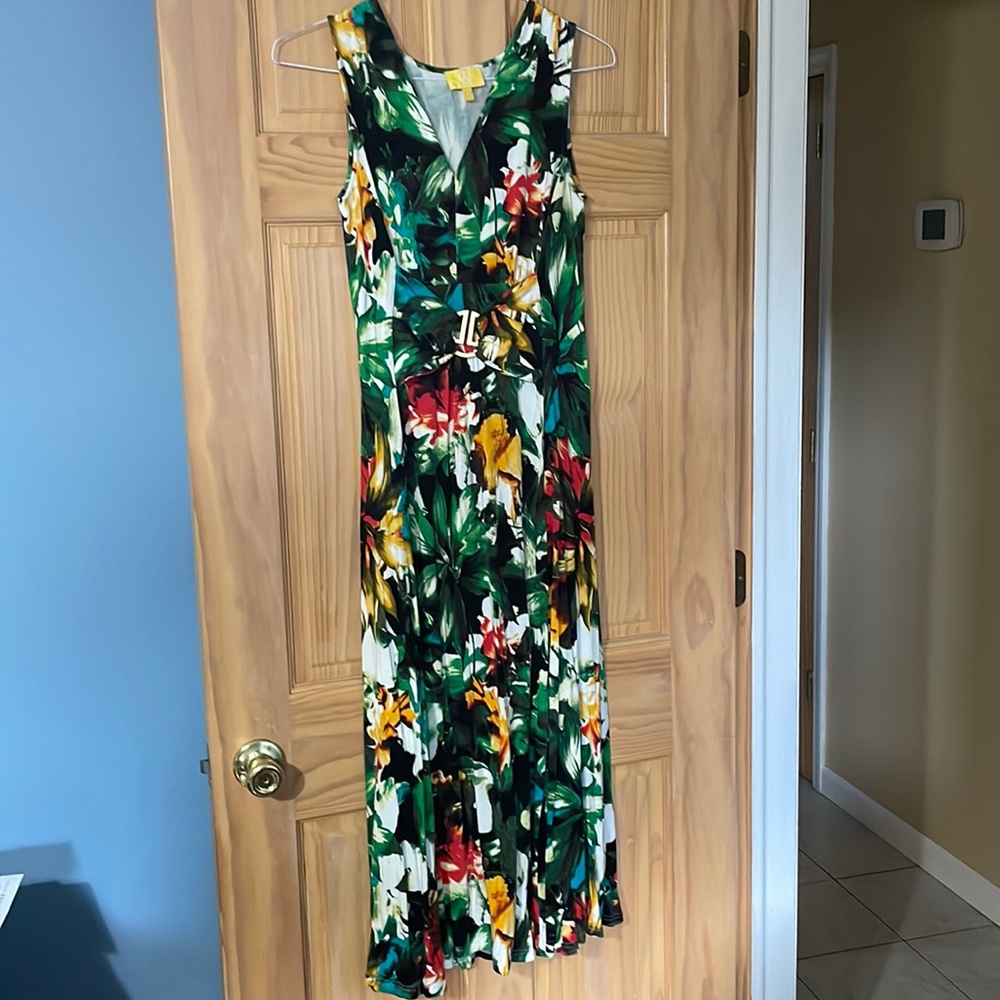 Women’s maxi dress size medium. Multi tropical color